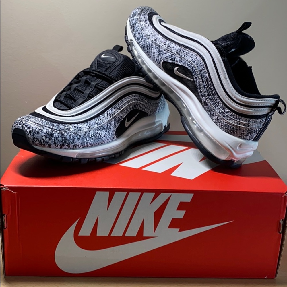 Women’s Air Max 97 Size 9.5
